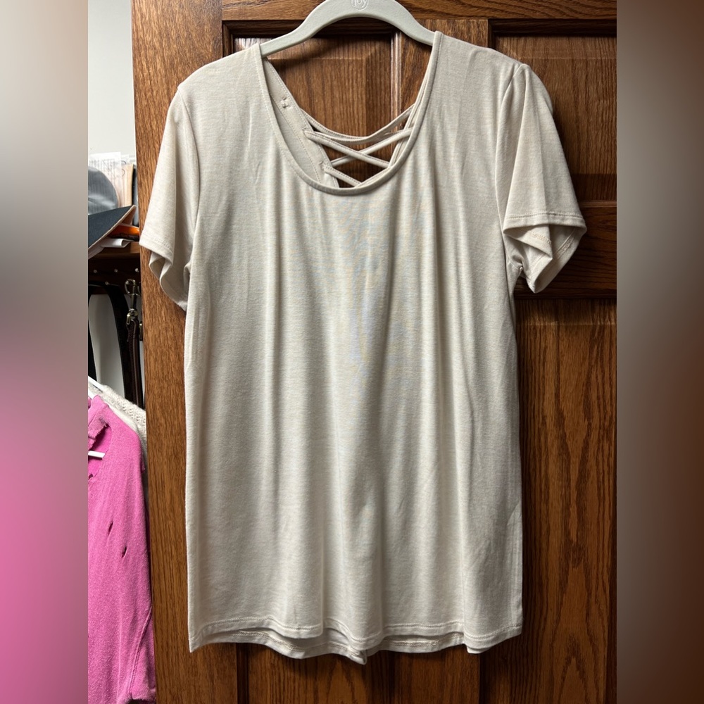 Womens Daytrip lace back tee